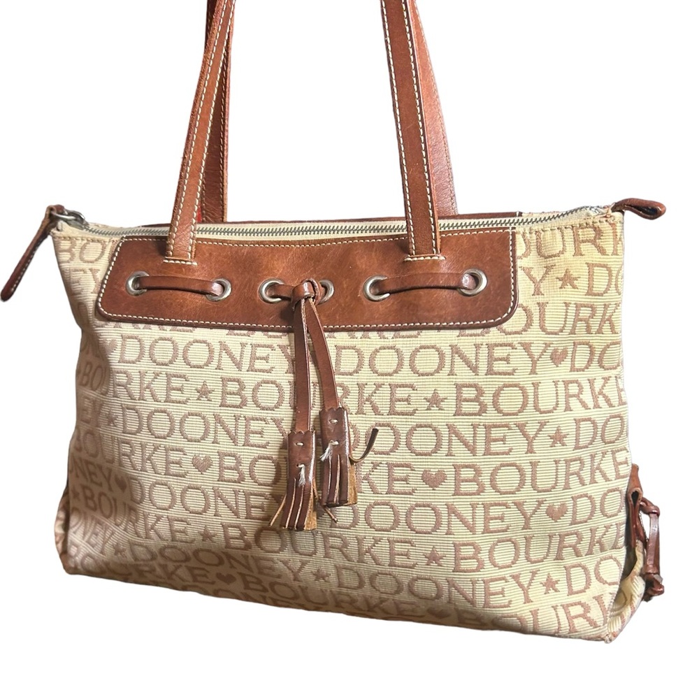Vintage dooney and bourke spell out monogram shoulder bag